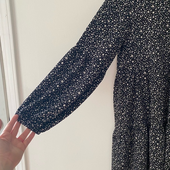 Women's Long Sleeve V Neck Loose Fit Dress - Picture 3 of 4